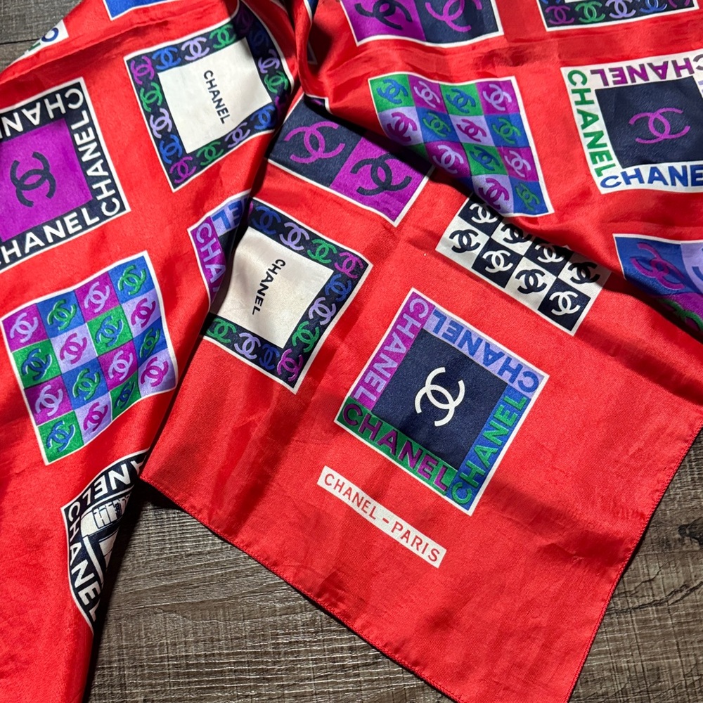 CHANEL Vibrant Red silk Scarf with Multicolor Logo Squares - Picture 7 of 9